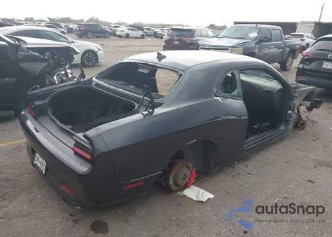 2016 Dodge Challenger Srt 392 z USA, uszkodzony, nr VIN 2C3CDZDJ9GH309730